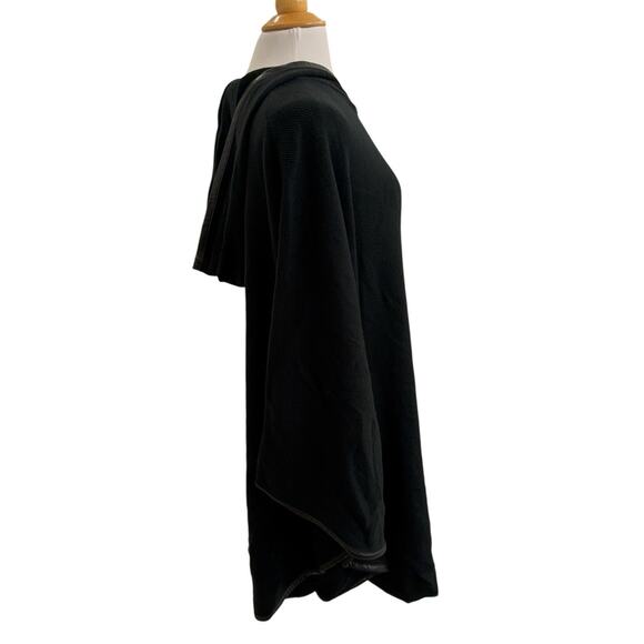 Patricia Nash Cape Poncho Vegan Leather Trim Ornate Metal Clasp Black OS NEW - Picture 8 of 13